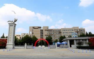 学校南门
