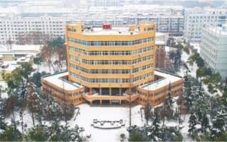 雪中的图书馆