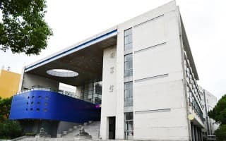 学校图书馆